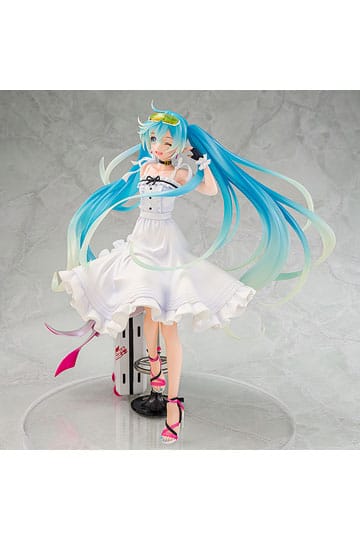 Hatsune Miku GT Project Original PVC Statue 1/7 Vacation Style Ver. 24 cm